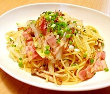 【時短！】ざく切り白菜と炒めベーコンの和風パスタ